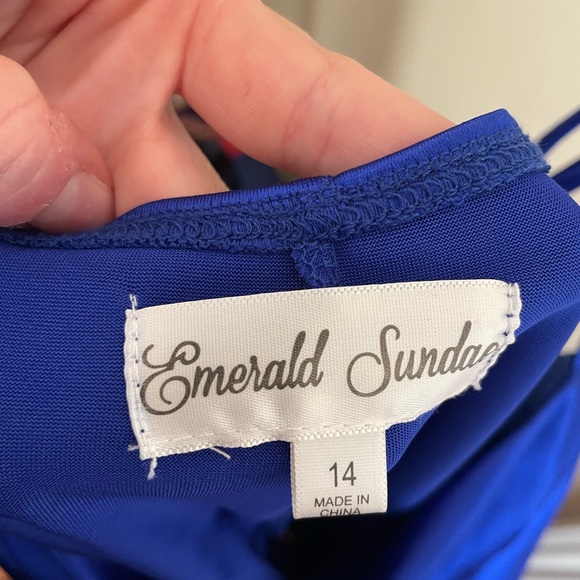 Elegant Blue Satin Dress - Picture 6 of 7